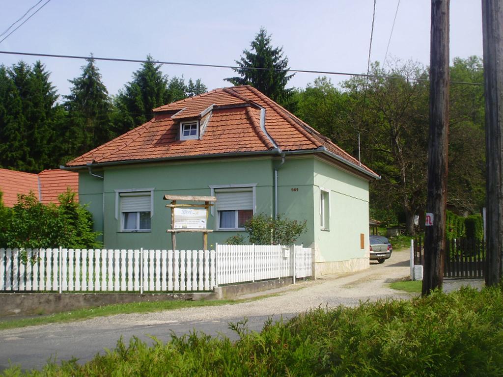 Tavi Vendeghaz Hotel Szentgotthard Exterior photo